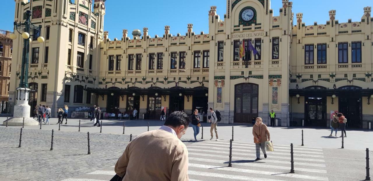 Edificio Tiziano Mercado Central فالنسيا المظهر الخارجي الصورة